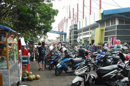 Tukang Parkir Liar