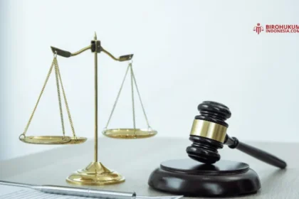 Perbedaan Mahkamah Agung dan Mahkamah Konstitusi Sebagai Lembaga Yudikatif di Indonesia